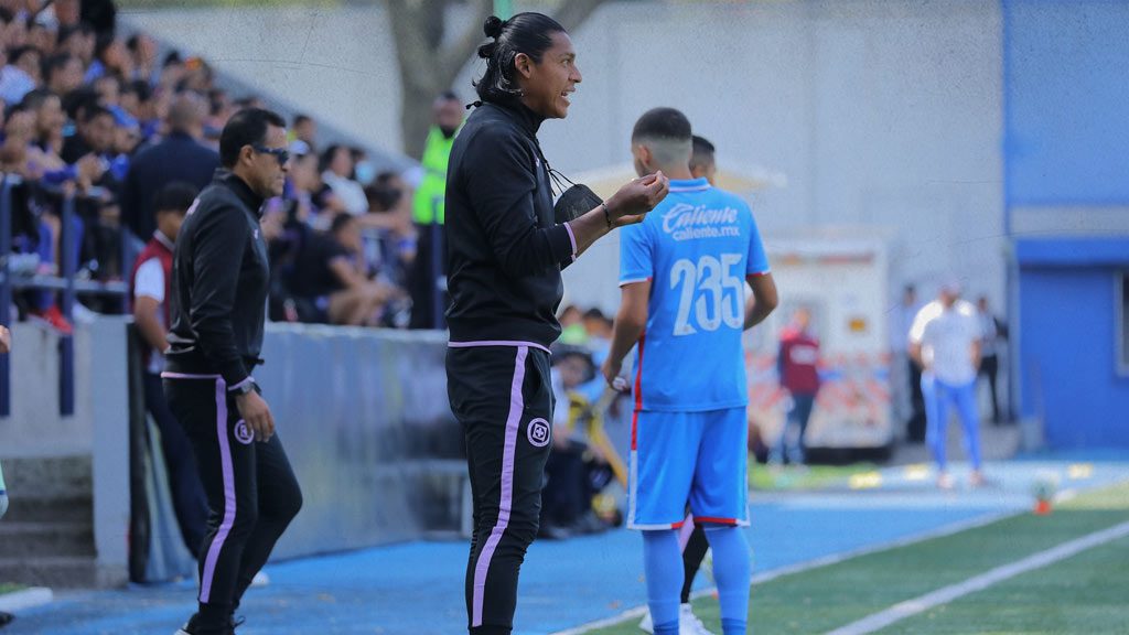 Cruz Azul quiere peso en Fuerzas Básicas después de Santiago Giménez
