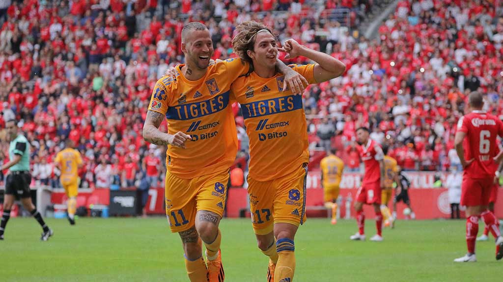 ¿Debió anularse el gol de Tigres que les dio el pase? Toluca pidió fuera de juego y falta de Córdova en el remate