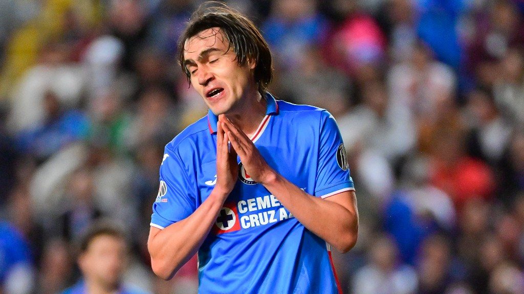 Ya comenzó la limpia en Cruz Azul; hay 3 bajas seguras