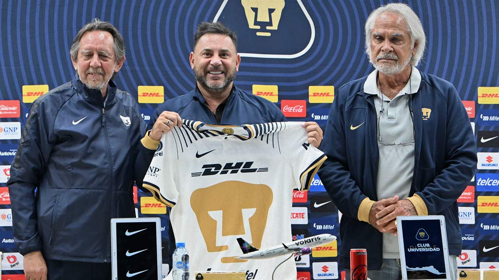 Leopoldo Silva apunta a quedarse como presidente de Pumas para una nueva gestión