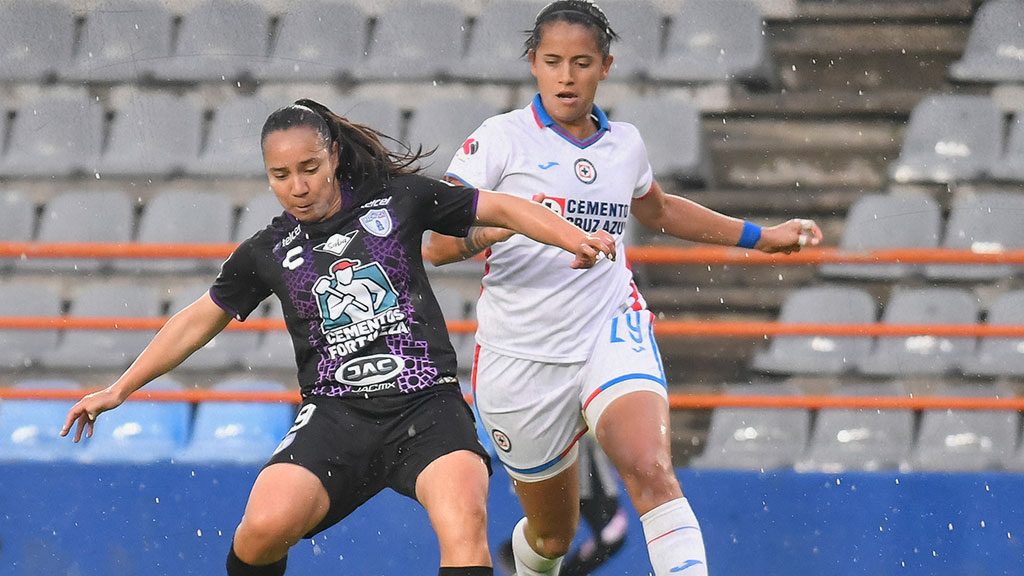 Charlyn Corral rompe récord de goles en un torneo.