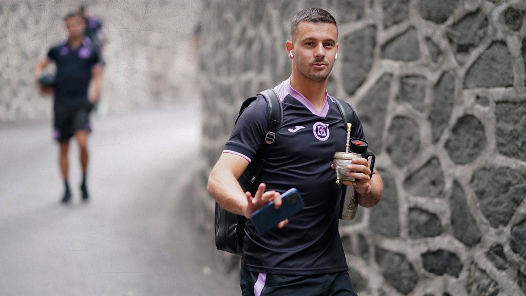 Ramiro Carrera, un atacante argentino que tuvo muy pocas oportunidades para mostrarse en el campo