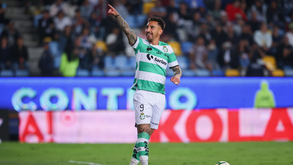 Javier Correa de Santos Laguna es pretendido por Racing de Avellaneda