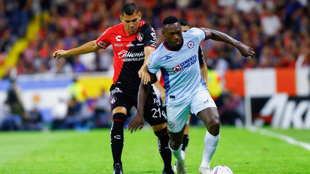Diber Cambindo, nuevo delantero de Cruz Azul para el Apertura 2023