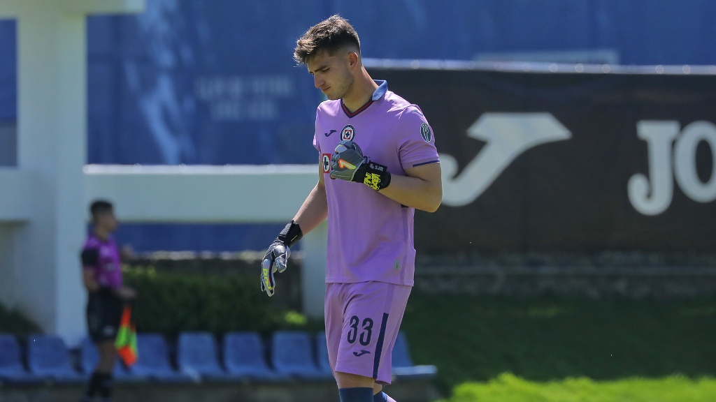 Jurado con las categorías inferiores de Cruz Azul