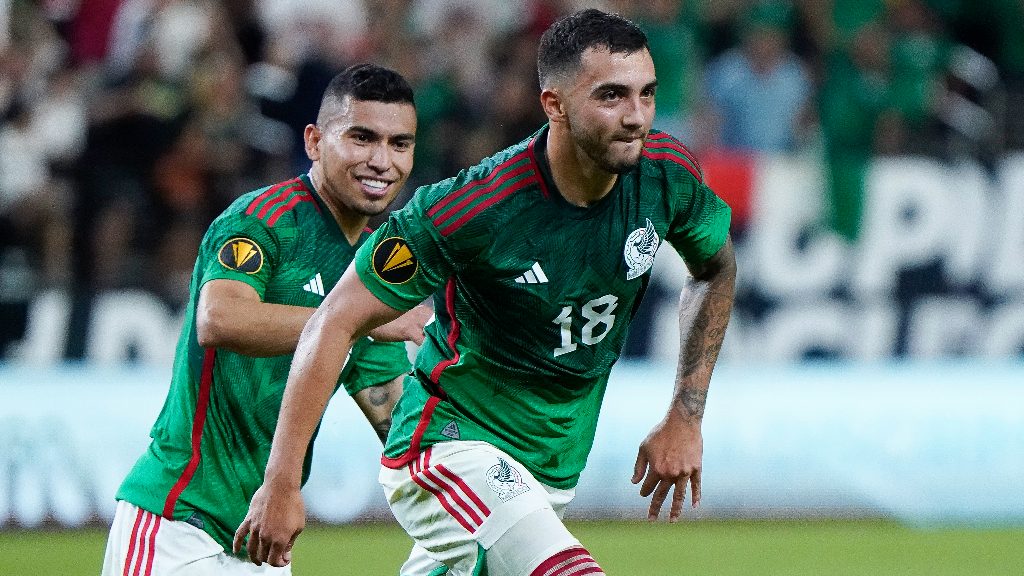 Selección Mexicana: Antes de Luis Chávez, ¿Qué jugadores brillaron en tiros libres?