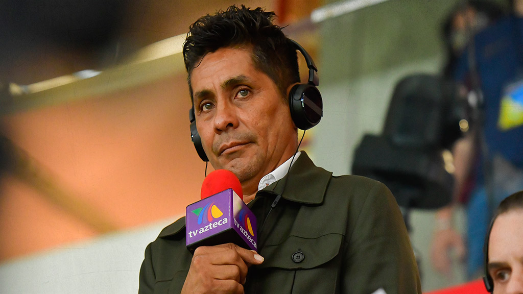 ¿Peligra su chamba? TV Azteca estrena “IA” que sustituyó a Jorge Campos en transmisión