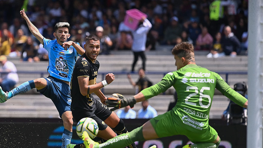 ¿Por qué Sebastián Sosa se quedó sin registro en Pumas?