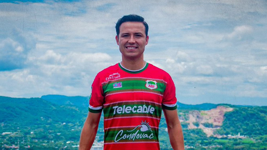 Costa Rica abre las puertas a futbolistas mexicanos