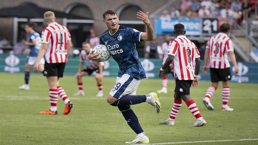 Feyenoord vs Almere: Horario para México, canal de transmisión, cómo y dónde ver a Santi Giménez