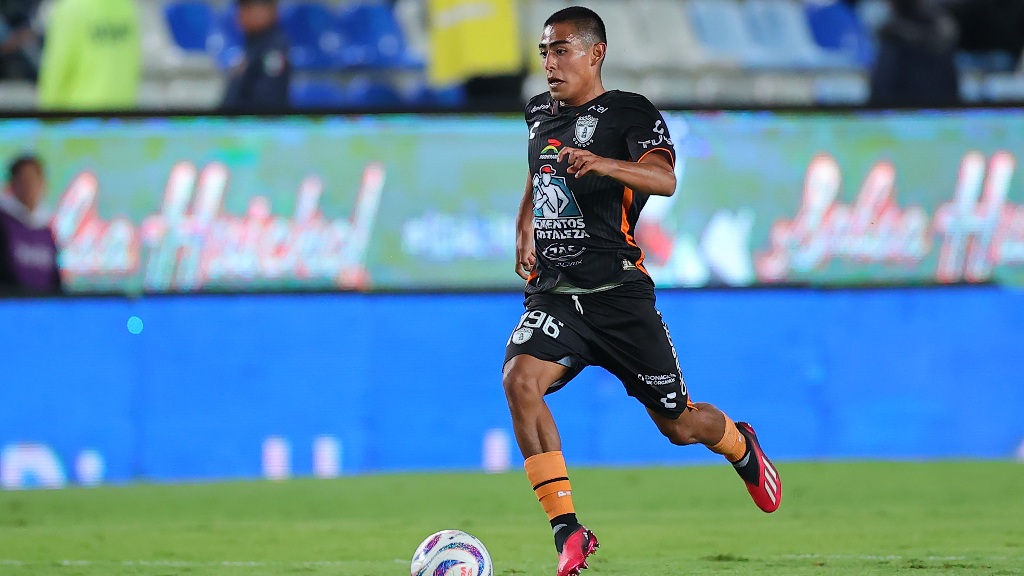 Elías Montiel, un debut que ilusiona en Pachuca