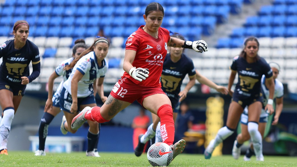 Karla Morales anotó el primer gol de una portera en la Liga MX Femenil