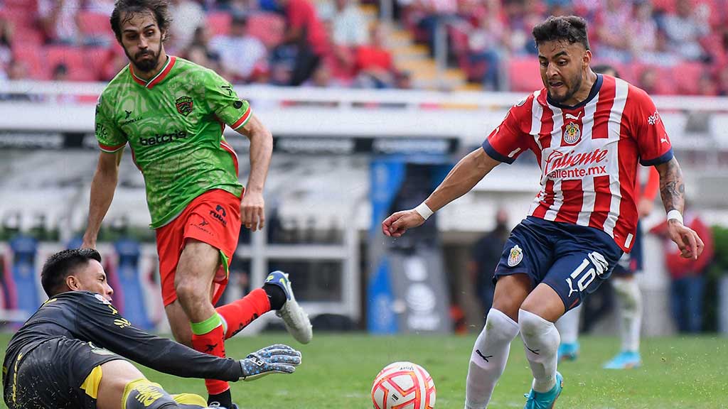 Juárez vs Chivas: Pronóstico, momios y picks gratis; ¿Alexis Vega anotará gol?