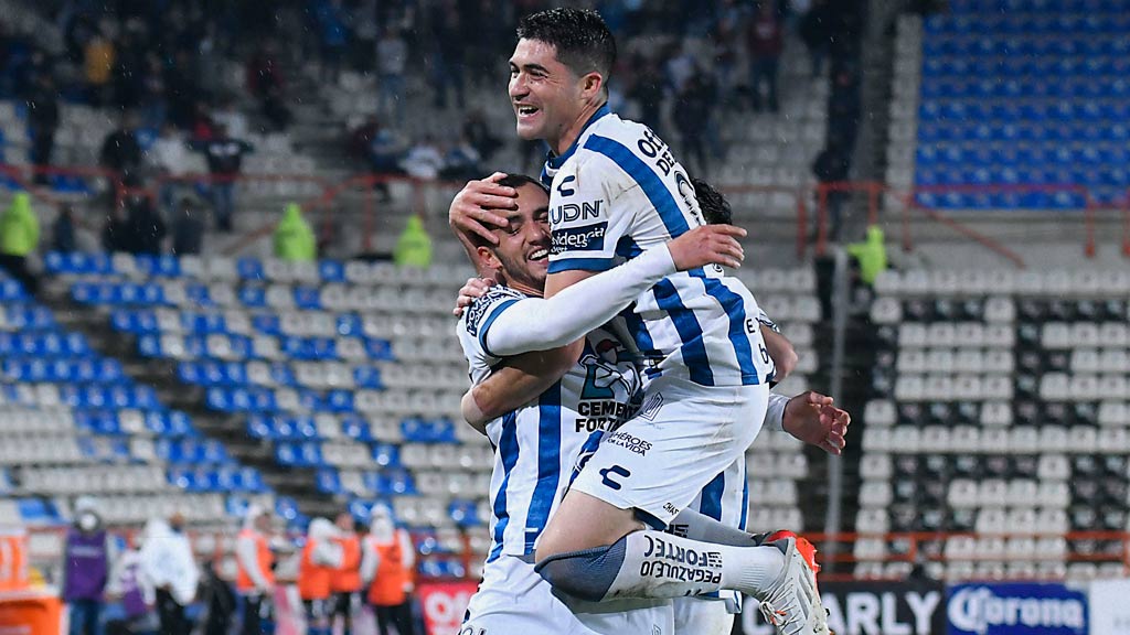 Luis Chávez y Nicolás Ibáñez, dos posiciones que preocupan en Pachuca