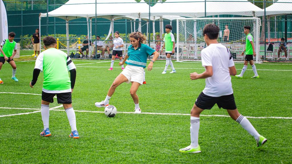 Kenti Robles, invitada de lujo en los Clínics de la Fundación Real Madrid y Palladium Hotel Group en México