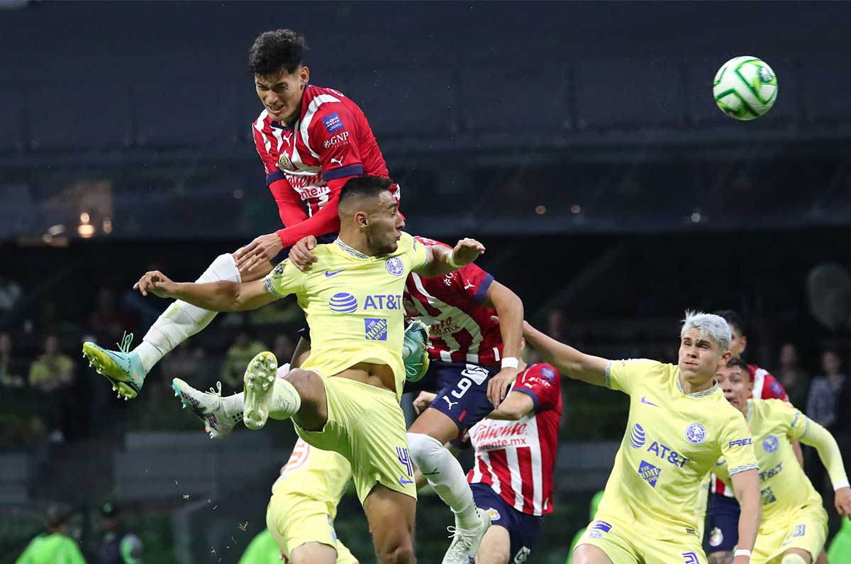 América vs Chivas: Pronóstico, momios y picks gratis; ¿cuánto paga el gol de Julián Quiñones?