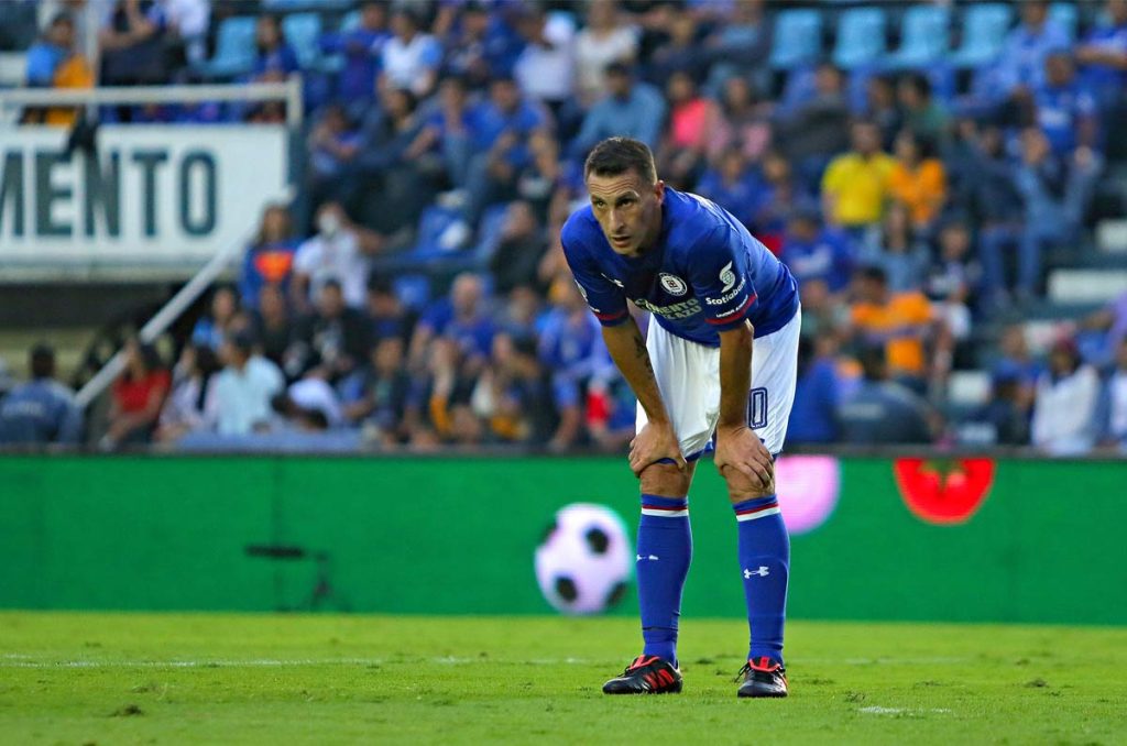 Chaco Giménez no pudo retirarse con Cruz Azul