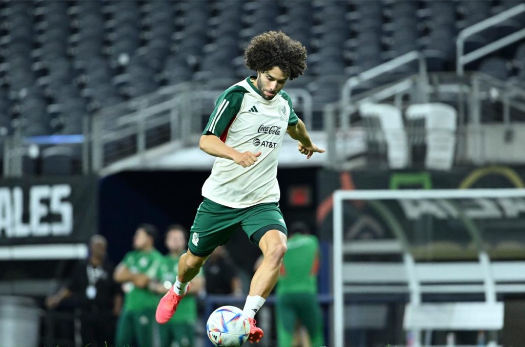 Chino Huerta durante su paso por la Selección Mexicana