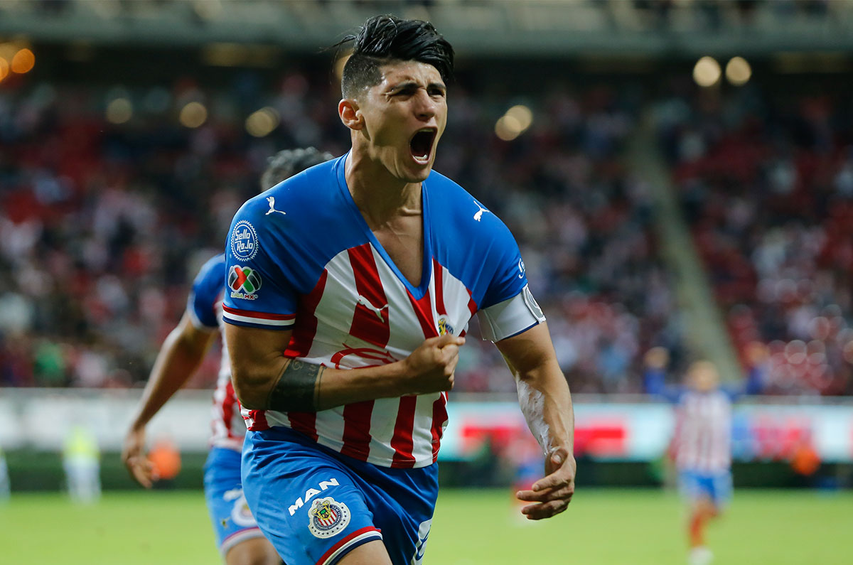 Chivas no encuentra killer desde la salida de Alan Pulido