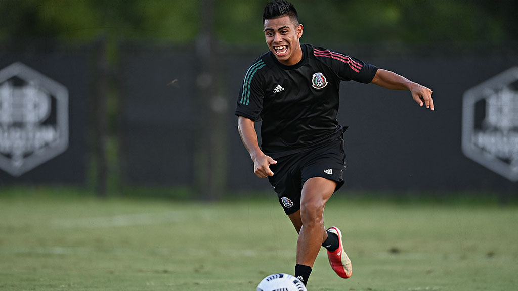 Efraín Álvarez cerca de encontrar acomodo en la Liga MX