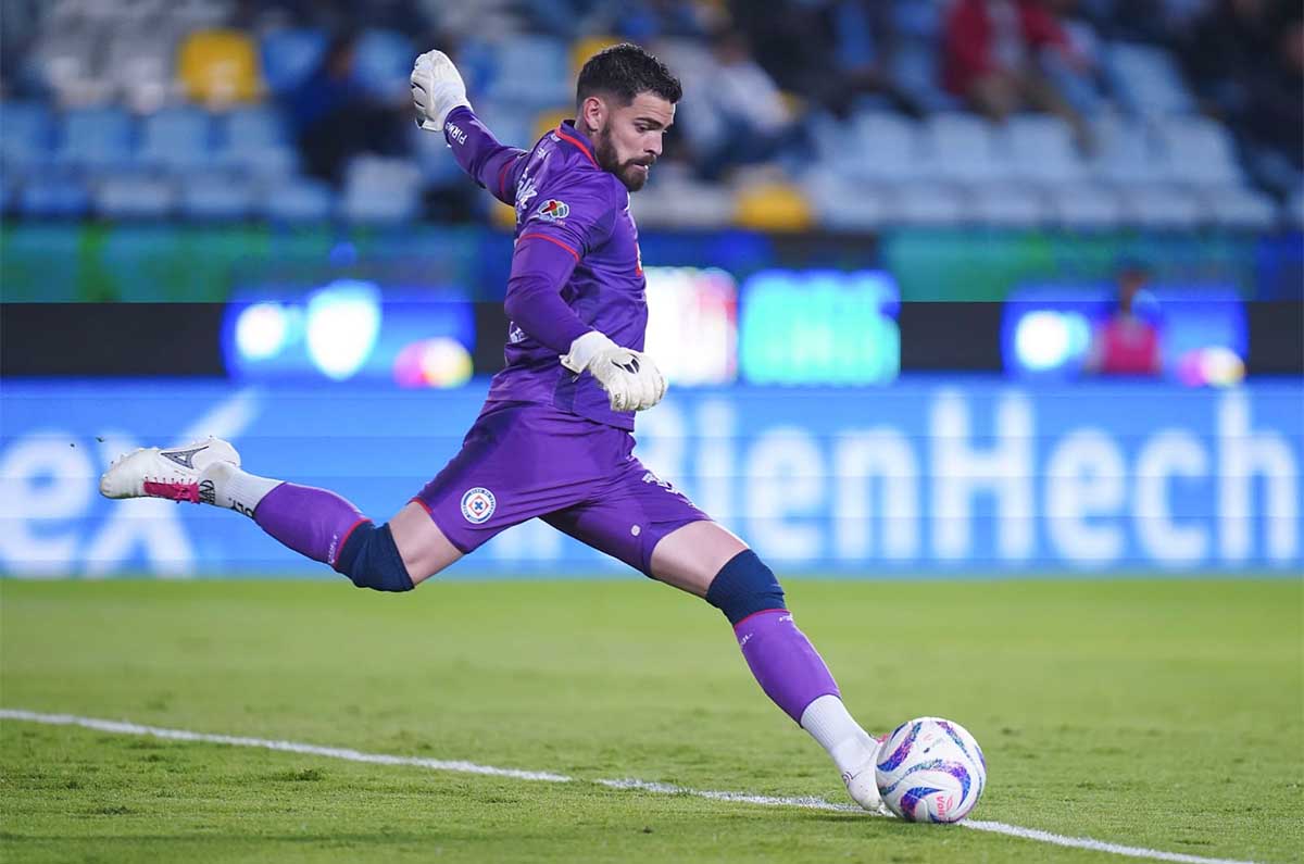 Cruz Azul: Contemplan que Andrés Gudiño sea el arquero titular de la Máquina