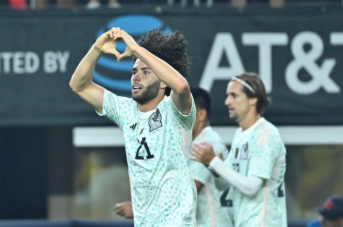 César Huerta titular; posible alineación de México vs Uzbekistán