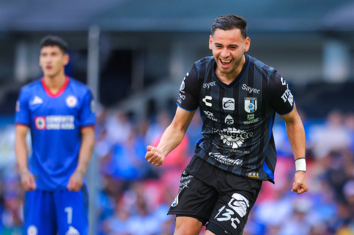 Querétaro humilló a Cruz Azul en el Estadio Azteca con remontada