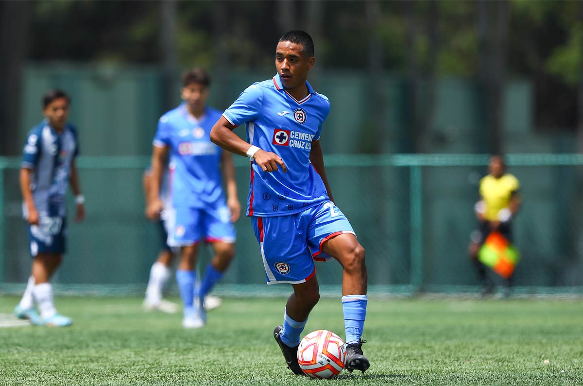 Quién es Amaury Morales, la promesa que debutó Cruz Azul