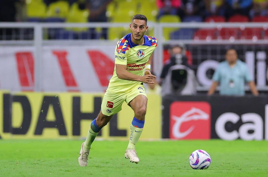 Sebastián Cáceres, uno de los defensas centrales de América