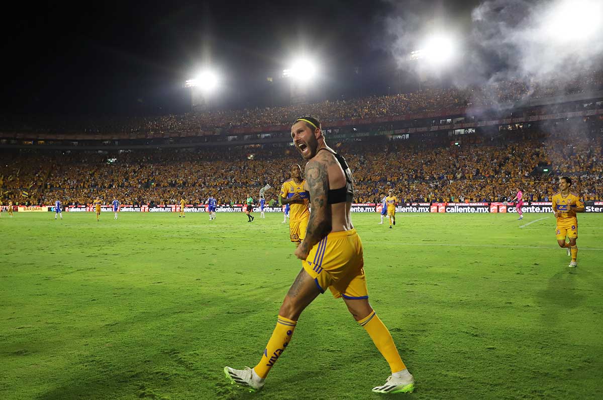 Tigres y Gignac hacen respetar el Volcán, goleando a Rayados de Tano Ortiz