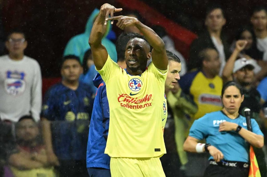 América derrota a Chivas con un Julián Quiñones inspirado