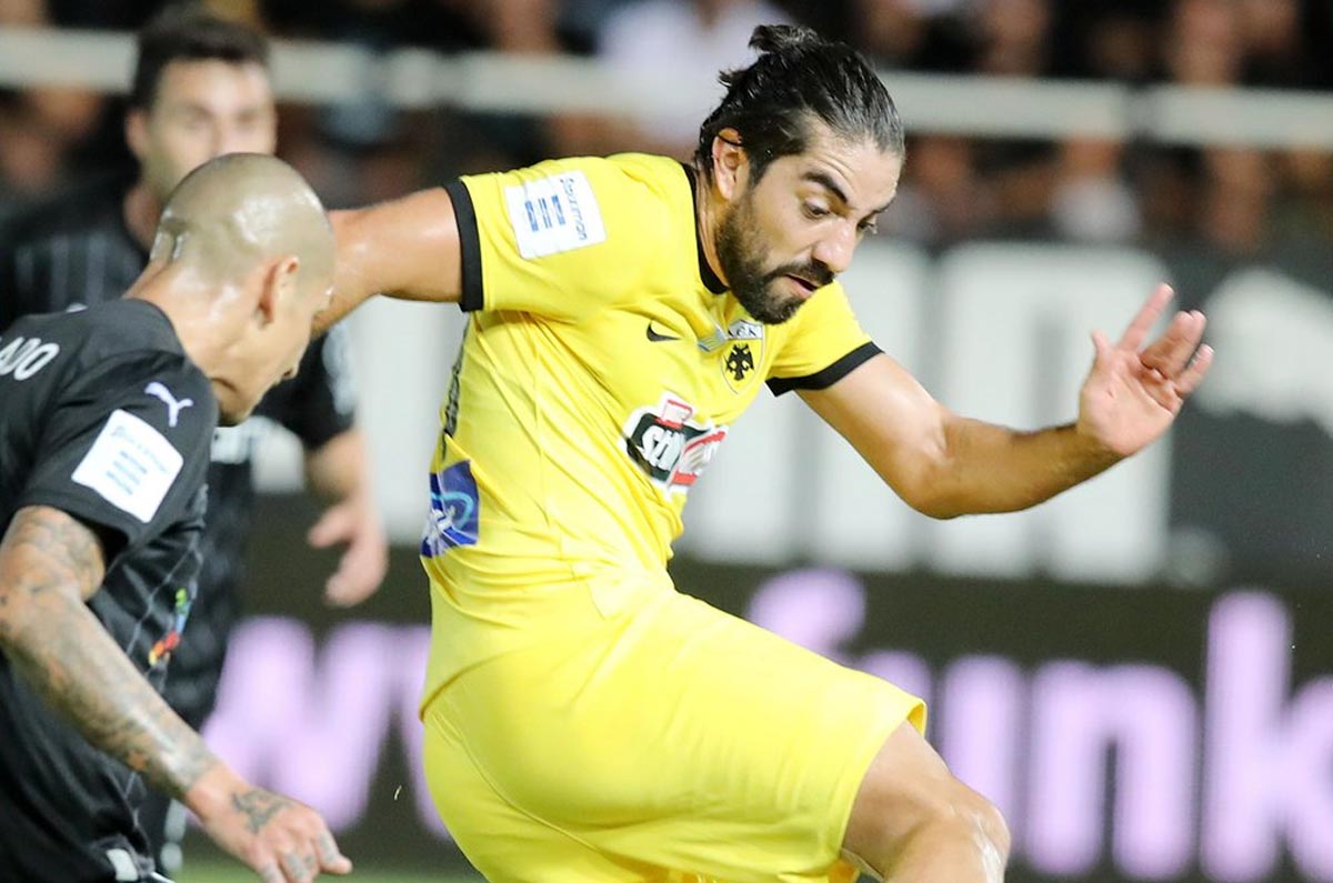 Aunque fichó por AEK de Atenas, Rodolfo Pizarro tiene triste 2023