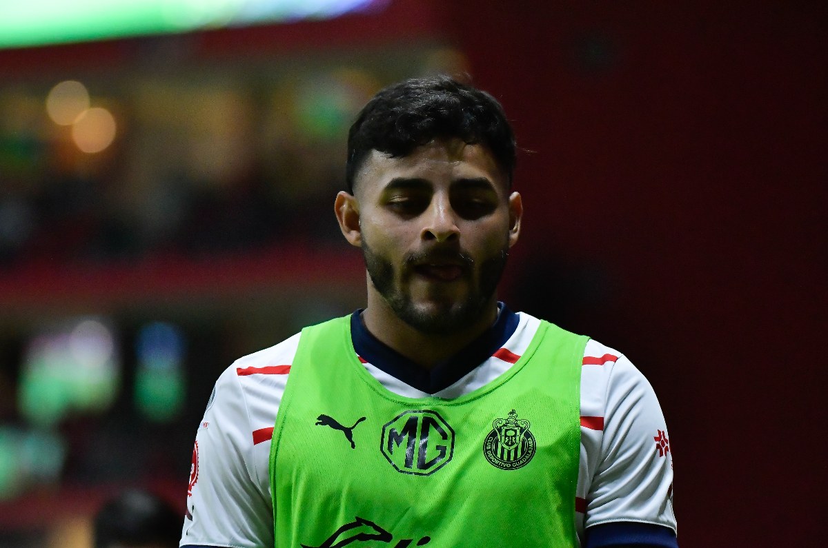 Chivas suspende indefinidamente a Alexis y Chicote; así les fue a sus anteriores jugadores separados