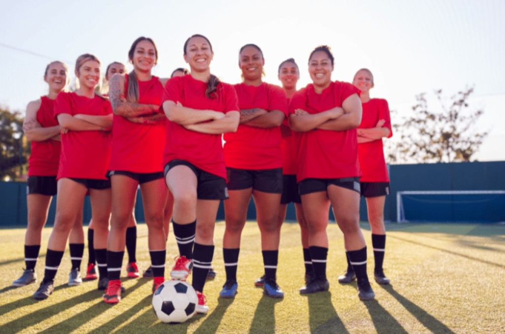 El auge del fútbol femenino: el papel de las competiciones internacionales en su difusión