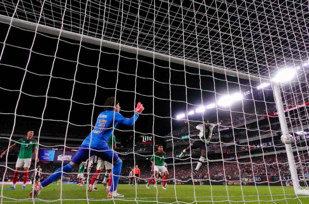 Uriel Antuna lidera a México en empate contra Alemania 0
