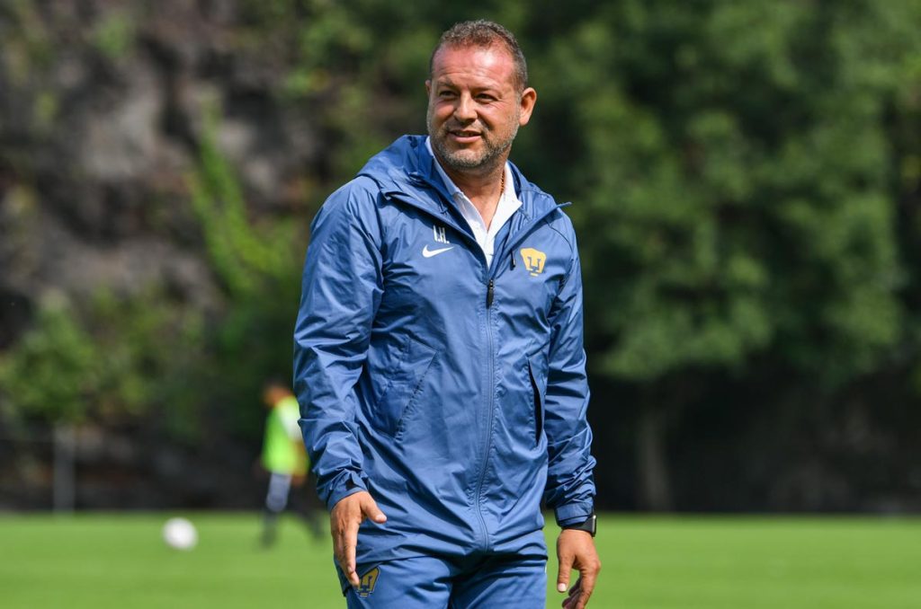 Israel Hernández Pat, encargado inesperado de los Pumas UNAM