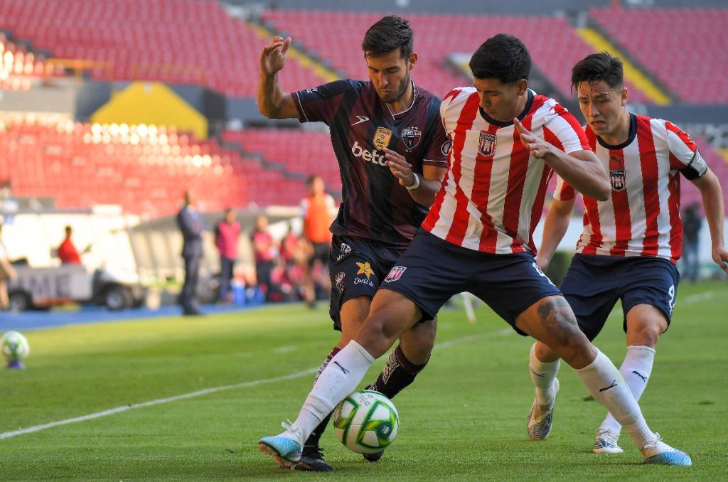 Chivas: Quién es Raúl Martínez, el canterano separado junto a Alexis y Chicote por indisciplina 0