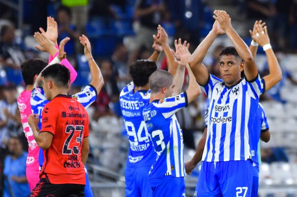 ¿Les ayudó el arbitraje? Rayados vence a Xolos con polémica