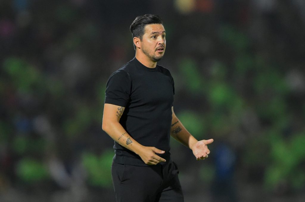 Diego Mejía seguirá siendo el director técnico de FC Juárez
