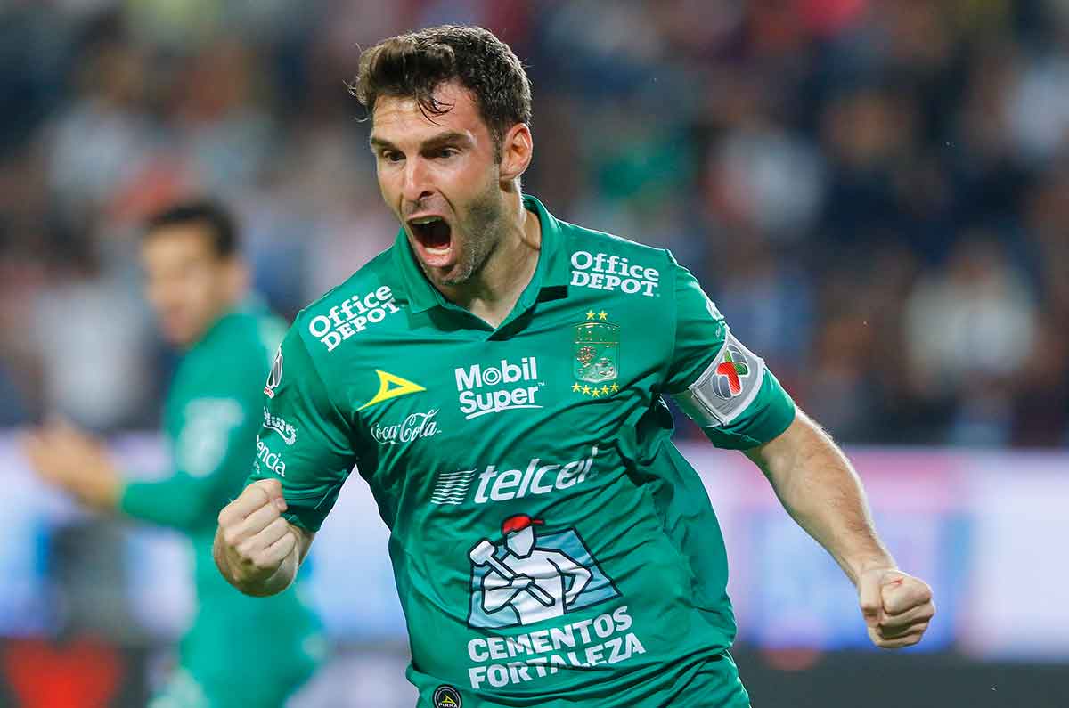 El goleador de León, Mauro Boselli ha decidido colgar los botines