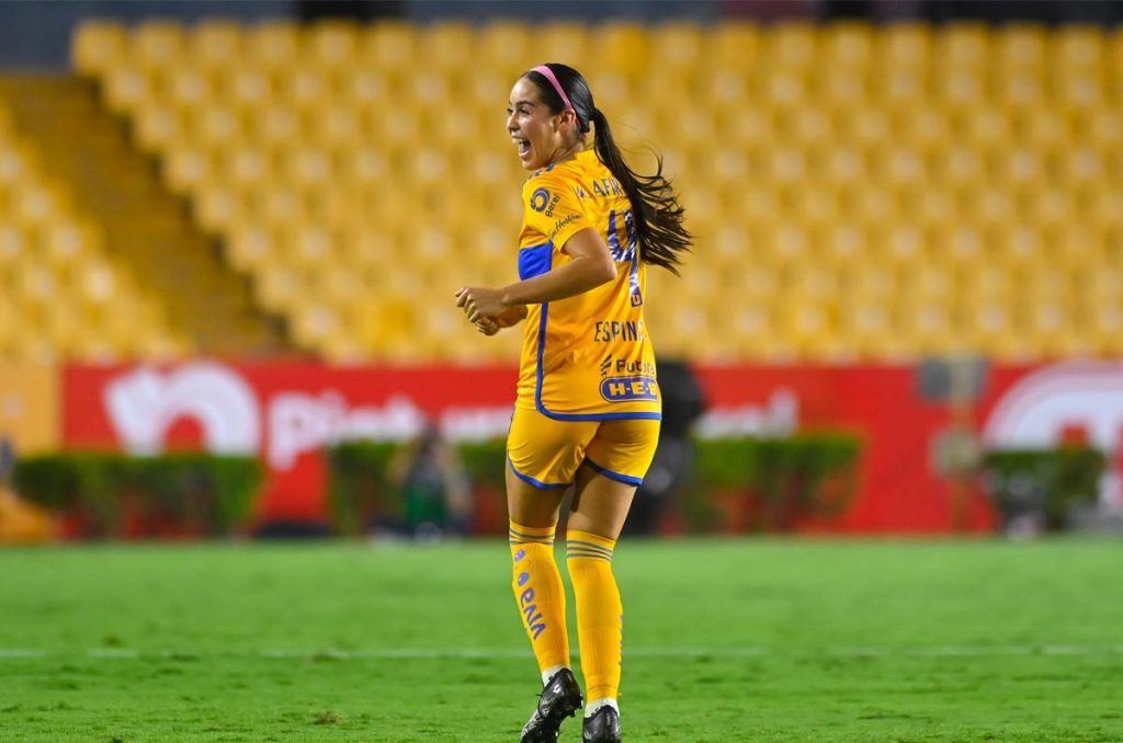 Greta Espinoza de Tigres, una futbolista que se ha manifestado sobre el acoso que ha sufrido