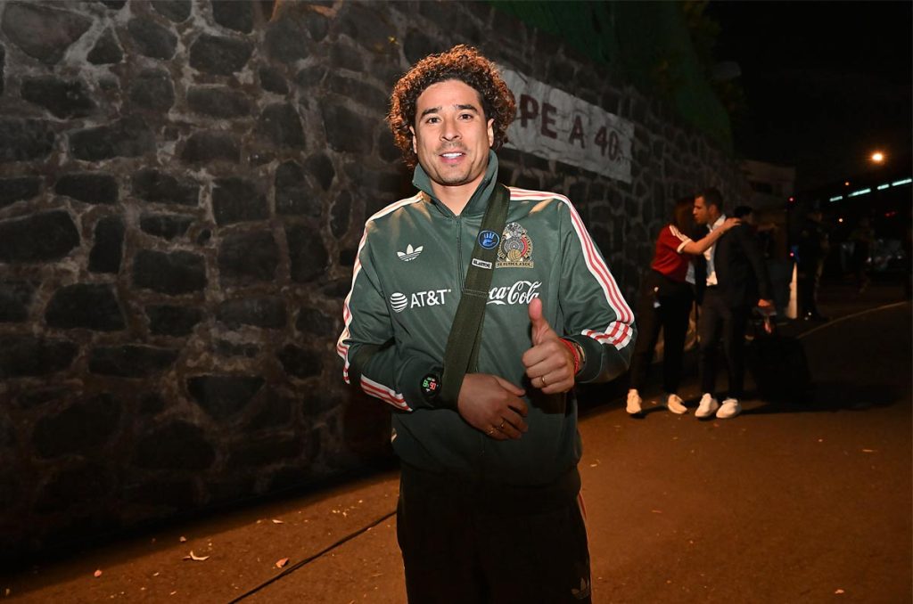 Guillermo Ochoa ha presentado una lesión que lo aleja de las canchas