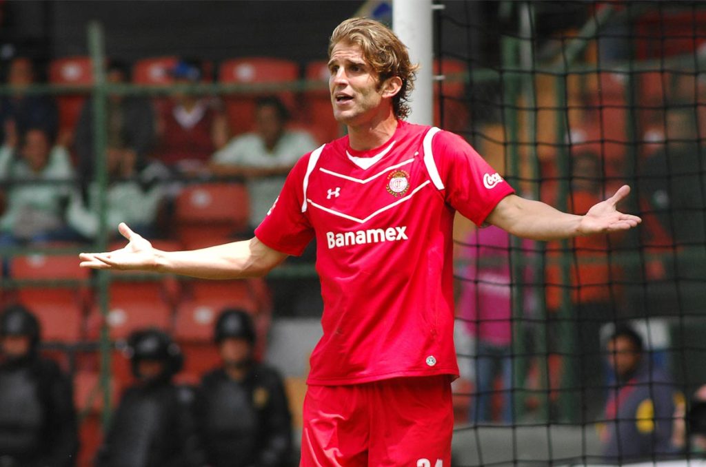 Ivan Alonso durante su etapa como futbolista de los Diablos Rojos de Toluca