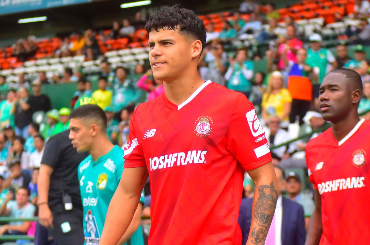 Maxi Araújo sería la venta más cara de Toluca