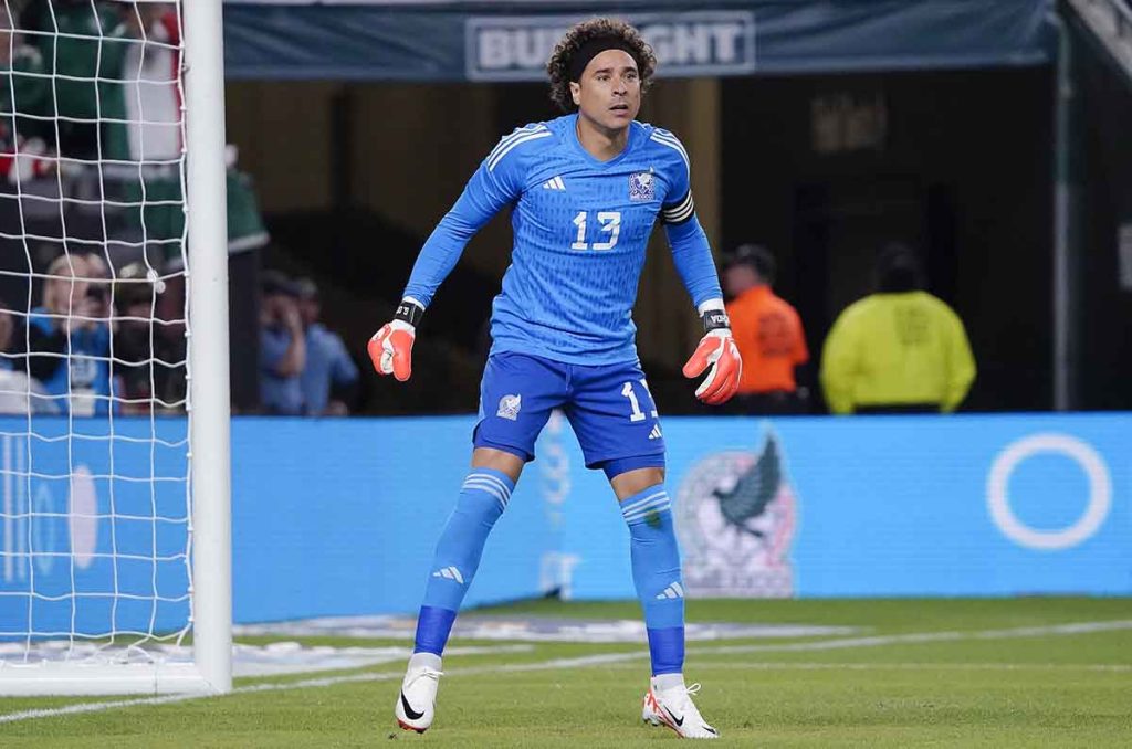 Ochoa sale de cambio en el México vs Honduras ¿Se encienden las alarmas en Selección?