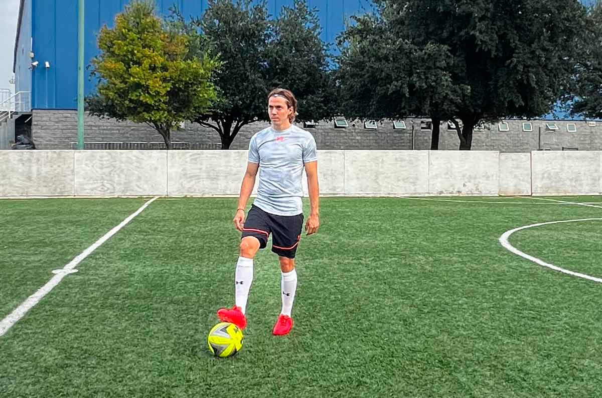 under-armour-ficha-a-sebastian-cordova
