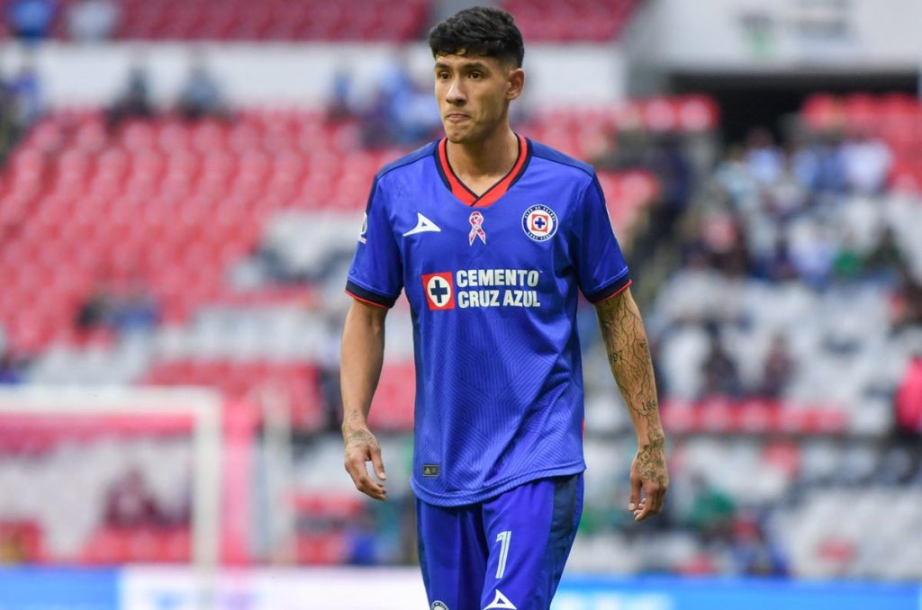 Uriel Antuna está esperando por conocer qué pasará con su futuro en Cruz Azul 