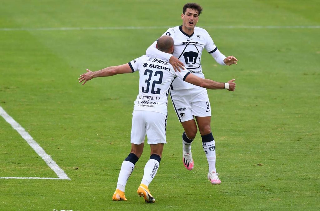 Carlos González y Juan Ignacio Dinenno, dos delanteros Pumas que Cruz Azul no pudo fichar