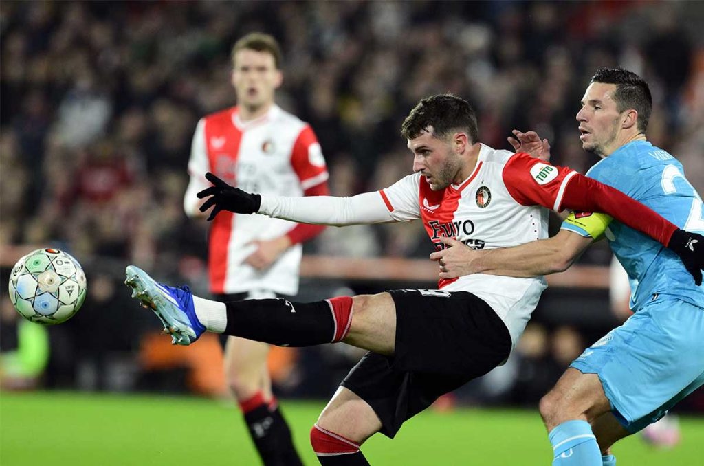 Feyenoord confirma documental de Santiago Giménez 0