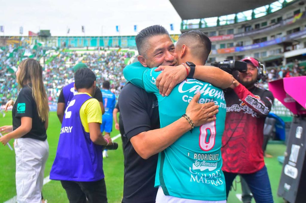 León y Nacho Ambriz, dos caminos que pueden reencontrarse